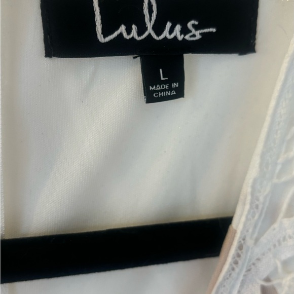 Lulus dress sz L. Aline waist w/deepV lace top.Full zip back Winter wonderland! - Picture 4 of 5